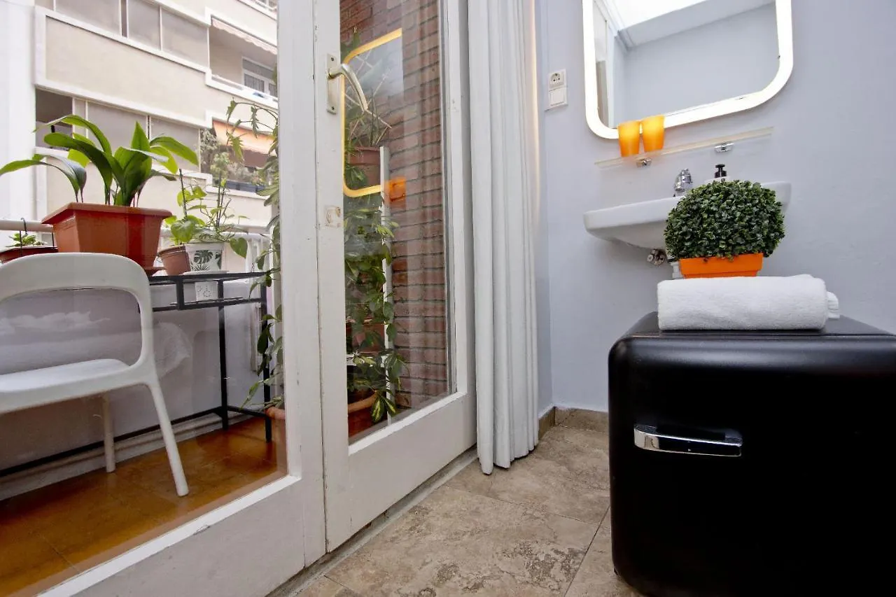 Guest house Barcelona City Seven Spain