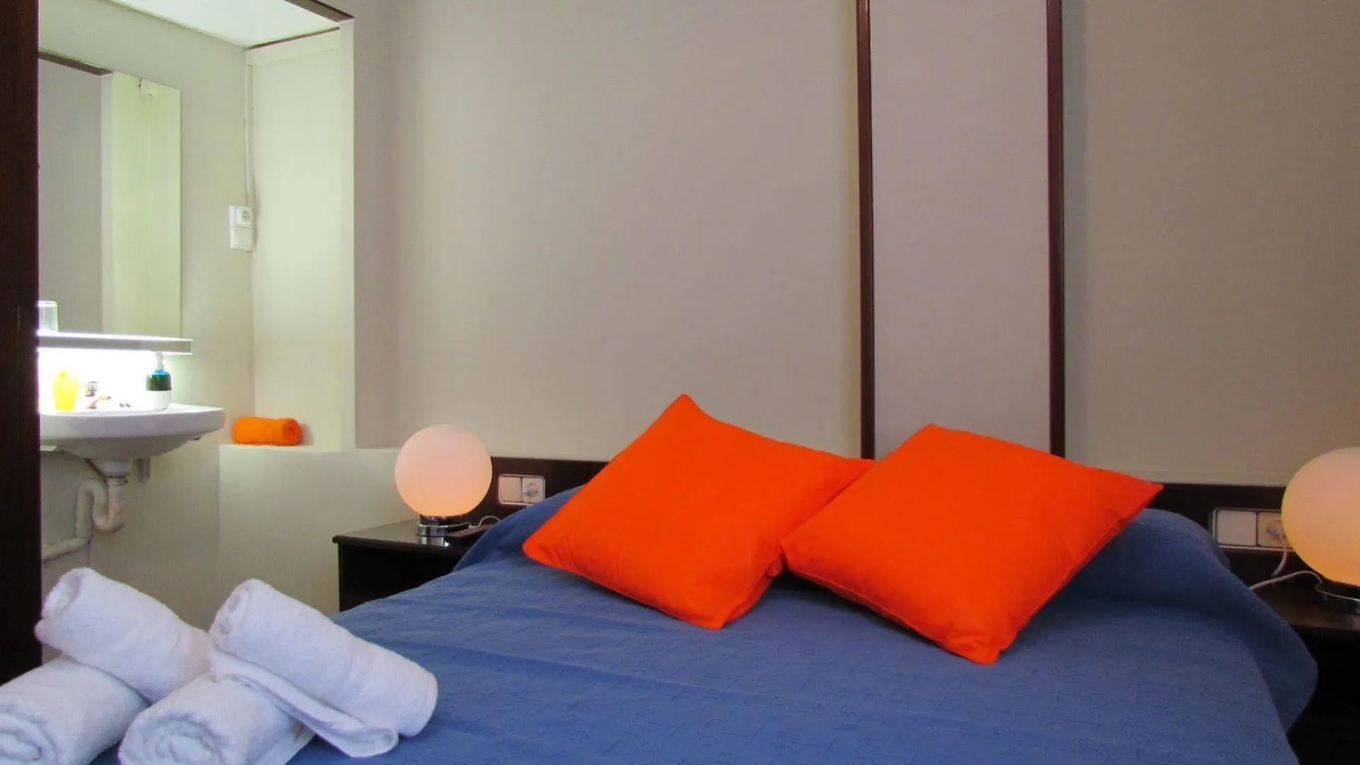Guest house Barcelona City Seven